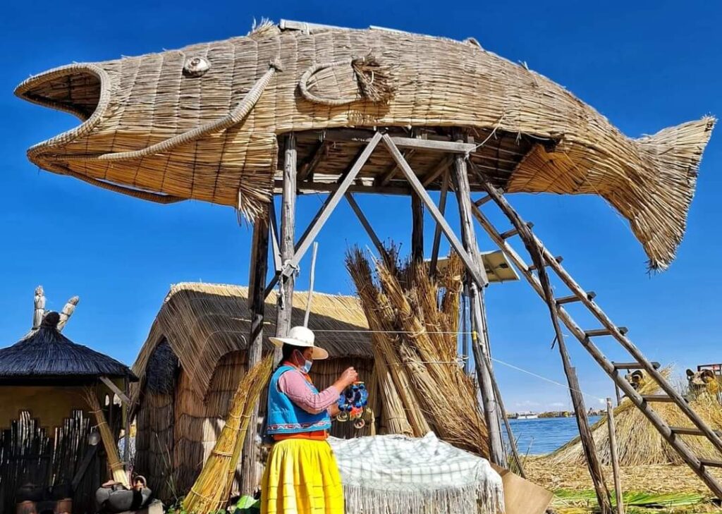 Uros en la isla Taquile en Puno, Perú